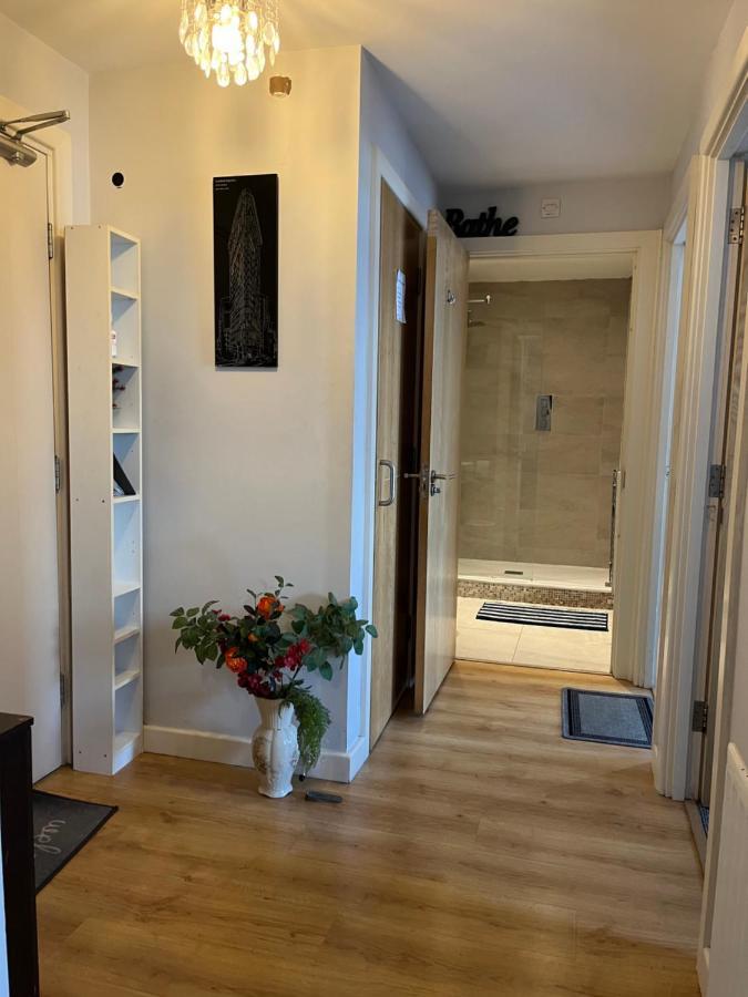 London Luxury Holiday Home B Buitenkant foto