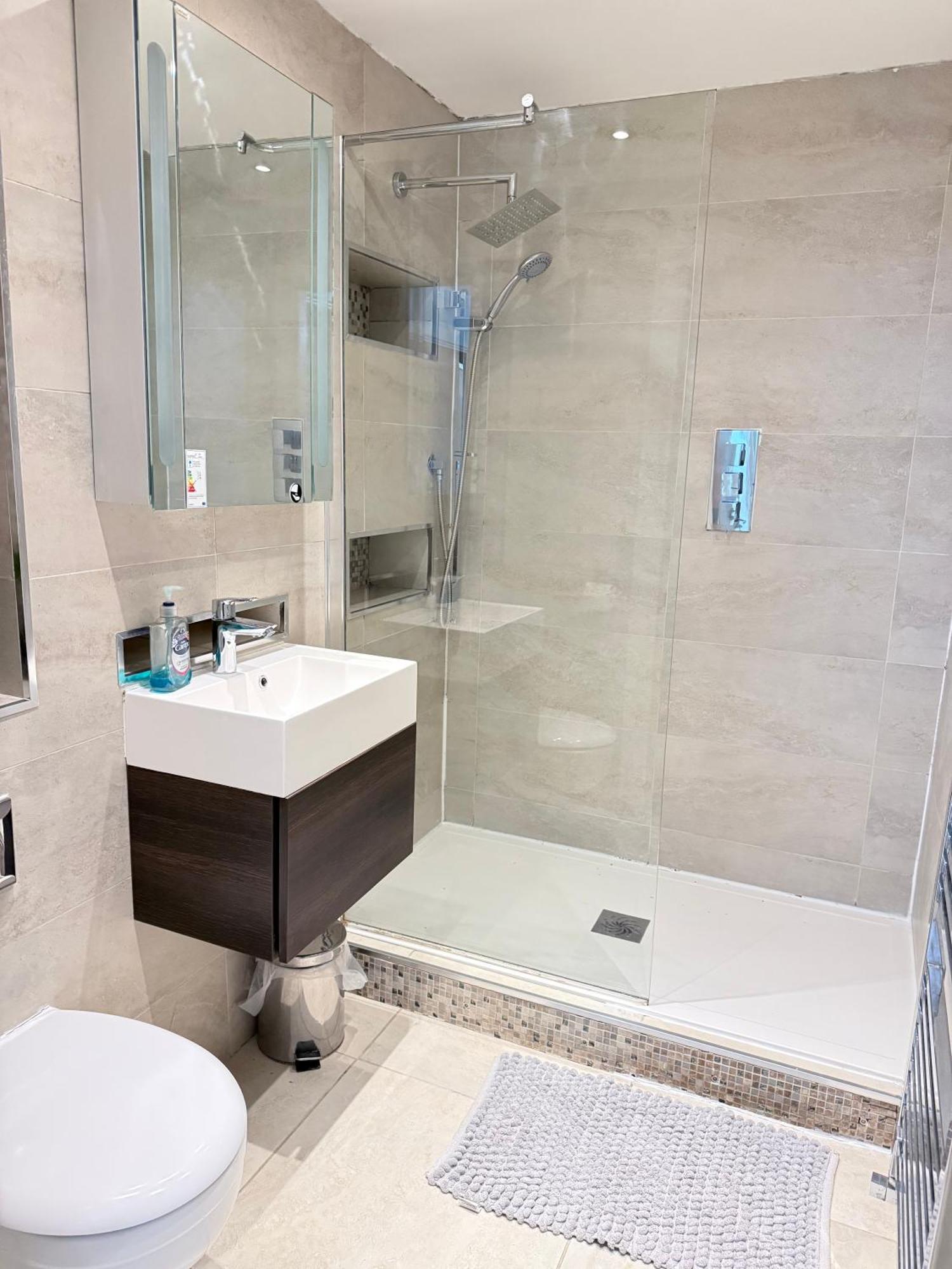 London Luxury Holiday Home B Buitenkant foto